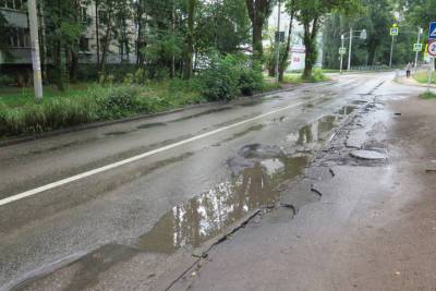 На 1-м Краснинском переулке в Смоленске ограничили движение транспорта из-за ремонта
