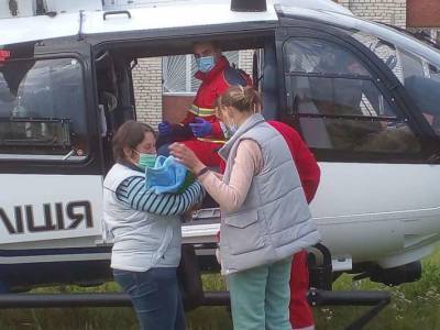 На Львовщине полицейский вертолет доставил трехмесячного младенца в больницу