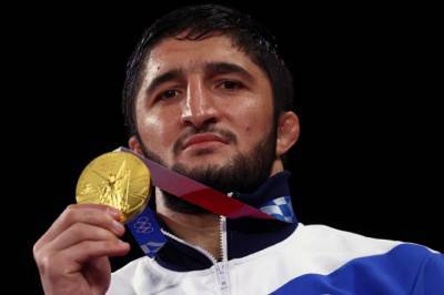Россиянин Садулаев стал пятикратным чемпионом мира по вольной борьбе
