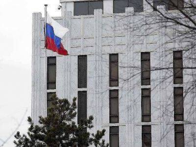 Сенаторы предложили Байдену выслать из США 300 российских дипломатов