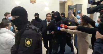 В Молдове по подозрению в коррупции задержали генпрокурора Стояногло (видео)