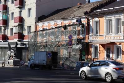 В Курске на Радищева завершается ремонт фасада Дома купцов Воронковых