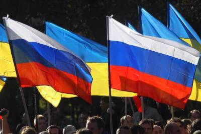 Дипломат Лозинский: Россия не обязана защищать целостность Украины
