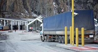 Военно-Грузинская дорога закрыта для грузовиков