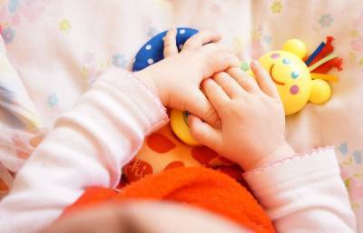 В России предложили не платить детские пособия состоятельным семьям