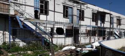 В Петрозаводске объявлен аукцион на снос бывшего здания спортивной школы на набережной Варкауса