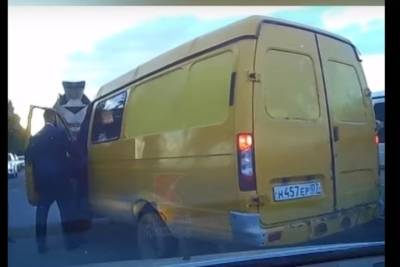 СМИ: охрана краснодарского бизнесмена избила водителя Газели на дороге