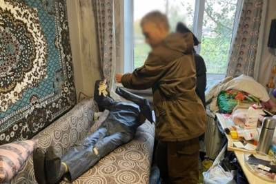 В Тверскую область доставили молодого человека, зарезавшего свою бабушку