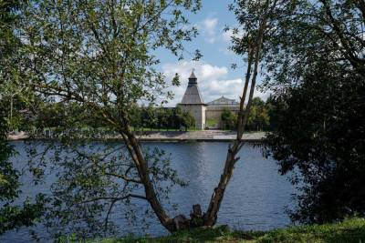 О временном закрытии Власьевской башни заявил псковский музей