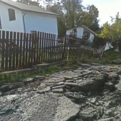 Власти обследуют жилые дома, повреждённые оползнем в Сергей-Поле
