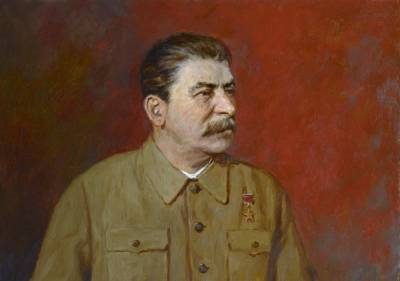 В Красноярске школьники устроили концерт для учителей под портретом Сталина