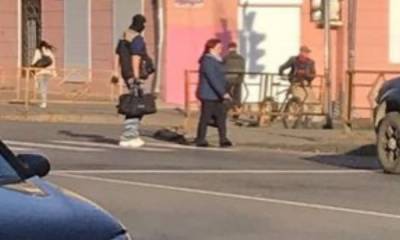 Мужчина в балаклаве и с большой сумкой перепугал жителей Петрозаводска