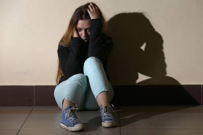 Психолог объяснила тенденцию подростковых суицидов в прямом эфире