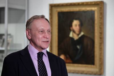 Директор музея Пушкина вслед за Машковым отказался от думского мандата
