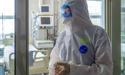 В России за сутки от коронавируса скончались 929 человек. Это рекордный показатель