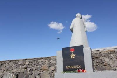 Боевые знамена Красной армии передадут музеям Кольского Заполярья