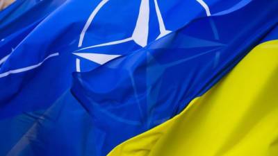 НАТО продолжает кормить Украину завтраками