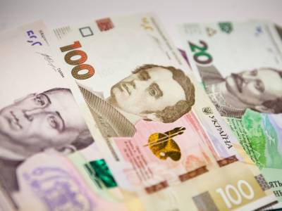 Треть украинцев получают зарплату до 7 тыс. грн, свыше 25 тыс. грн – каждый 11-й – Госстат
