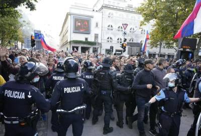 Толпы протестующих в Словении попытались сорвать саммит «ЕС –...