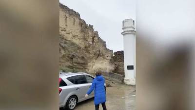 В дагестанском Гунибе стена крепости имама Шамиля рухнула из-за дождей