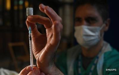 В Украину поступили вакцины от гриппа трех производителей