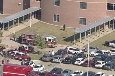 Стрелок напал на школу в Техасе, есть раненые