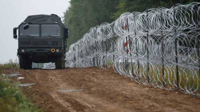 Польша привлечет военные вертолеты для охраны границы с Белоруссией