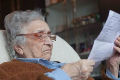Петербургские долгожители получат новые выплаты к юбилейным датам