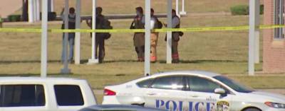 В Техасе полиция разыскивает 18-летнего стрелка, ранившего четырёх человек в школе