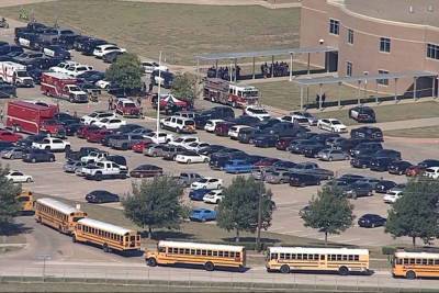 Четверо пострадавших: в Техасе полиция просит граждан помочь в поисках подозреваемого в стрельбе в школе – Учительская газета