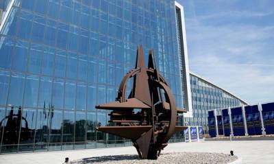 Руководство НАТО высылает из Брюсселя восемь российских дипломатов из-за шпионажа