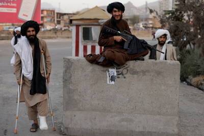 Талибан запретил афганцам слушать живую музыку на свадьбах