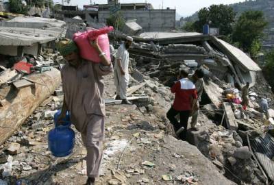СМИ: Не менее 15 человек погибли при землетрясении в Пакистане