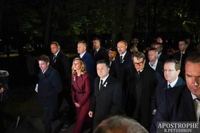 Зеленский, Герцог и Штайнмайер в Киеве посетили Бабий Яр (ФОТО)