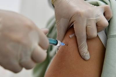 Гинцбург назвал условия для более редкой повторной вакцинации от COVID-19