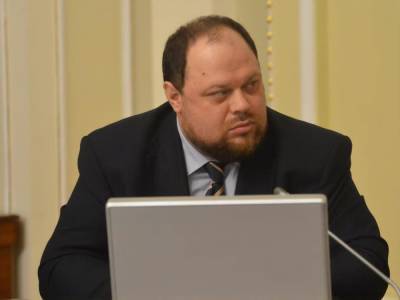 Зеленский освободил Стефанчука от обязанностей своего представителя в Раде