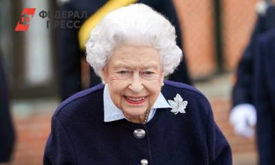 Елизавета II поразила британцев шикарной улыбкой и королевским стилем
