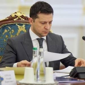 Зеленский уволил пять послов в шести странах