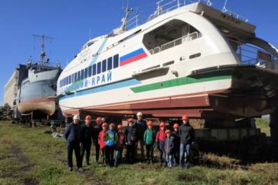 Школьники из Хабаровска увидели как строят корабли