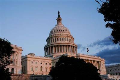 Сенат близок к временному соглашению о потолке госдолга США