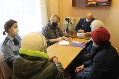 Жители Бревенника пожаловались прокурору Архангельска на бездействие управляющей компании и городских чиновников