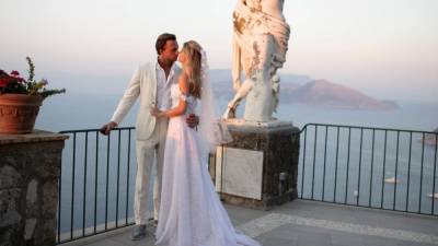 Свадьба Габриэлы де Живанши — кутюрное платье семейного Дома, живописные пейзажи острова Капри и гигантский мильфей
