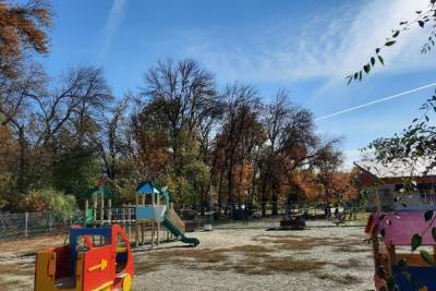 В Пензе из-за COVID-19 закрыли детскую площадку в Комсомольском парке