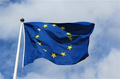 ЕС нужно ускорить климатические реформы и повысить независимость энергетики - ЕК