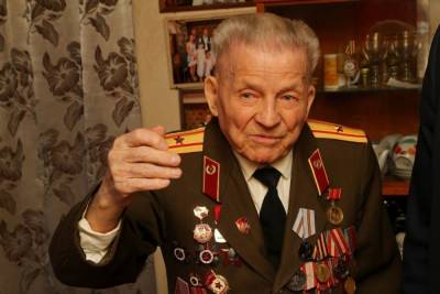 В Рыбинске поздравили столетнего ветерана ВОВ