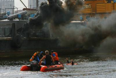 Взрыв прогремел на нефтяном танкере в Иркутской области
