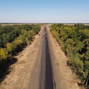 В этом году в Запорожской области обновят более 330 км дорог государственного и местного значения