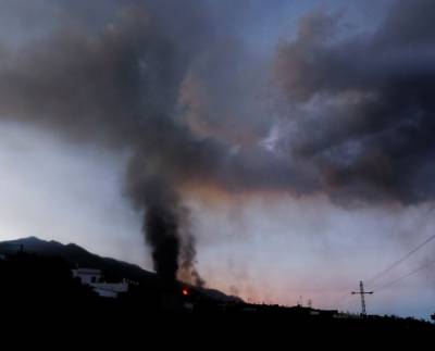 Извержение вулкана на Ла-Пальме: снова закрыли аэропорт