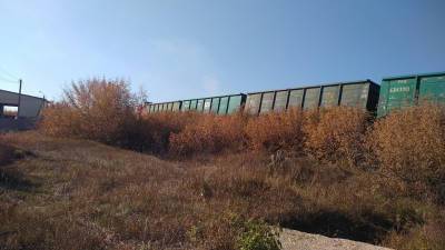 В Башкирии поезд со щебнем сошёл с рельсов