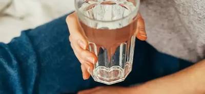 Медики рассказали сколько воды нужно пить каждый день